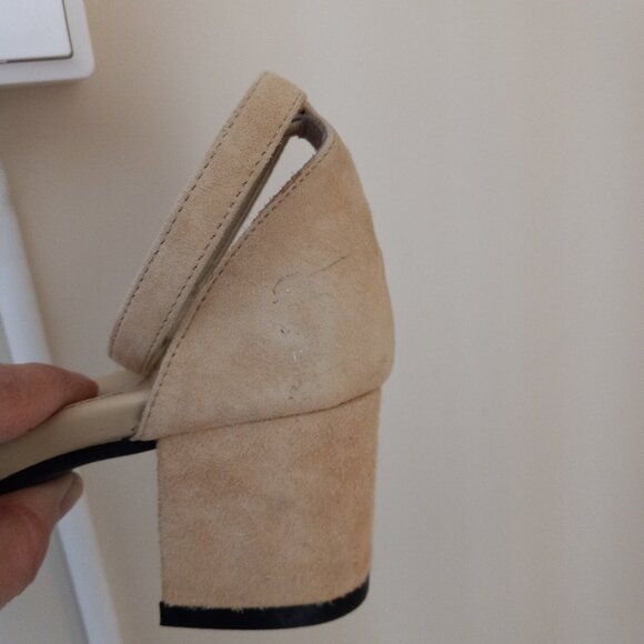 Fabianelli Beige Suede Ankle Strap Block Heel Sandals Sz 38/ 7 -7.5 ITALY - Picture 9 of 16